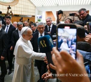 Papa Leão 14 em encontro com a imprensa no Vaticano